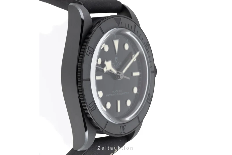 Tudor Black Bay ceramic / steel automatic men's watch 79210CNU LP: 5300EUR [2506650]
