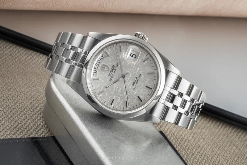 Tudor Date-Day steel automatic men's watch 76200 [2506723]