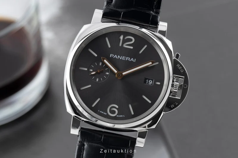 Panerai Luminor steel automatic men's watch PAM01250 LP: 7400EUR [2506769]