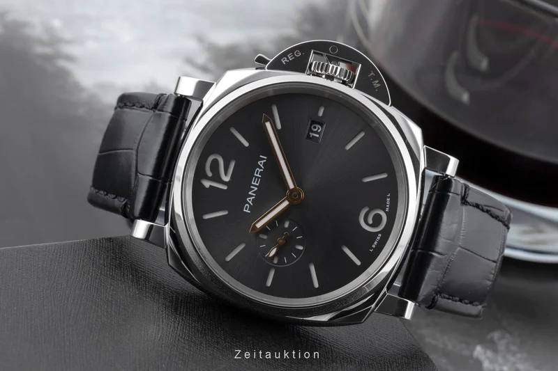 Panerai Luminor steel automatic men's watch PAM01250 LP: 7400EUR [2506769]