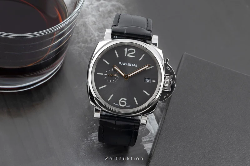 Panerai Luminor steel automatic men's watch PAM01250 LP: 7400EUR [2506769]