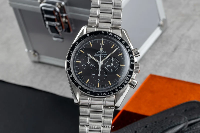 Omega Speedmaster Moonwatch chronograph steel manual winding men's watch 3592.50.00 [2505938]