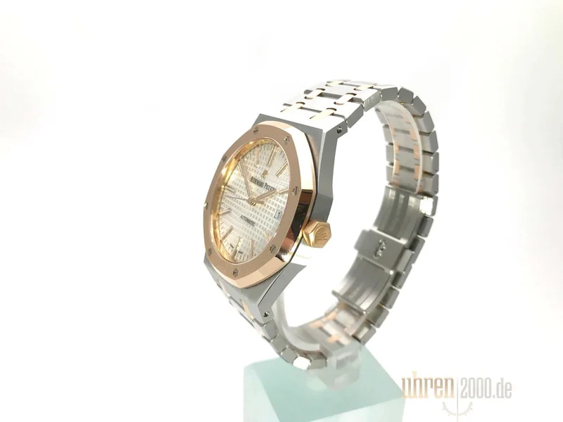 Audemars Piguet Royal Oak 15400SR.OO.1220SR.01