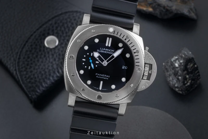 Panerai Submersible titanium automatic men's watch PAM01305 LP: 10900EUR [2505805]