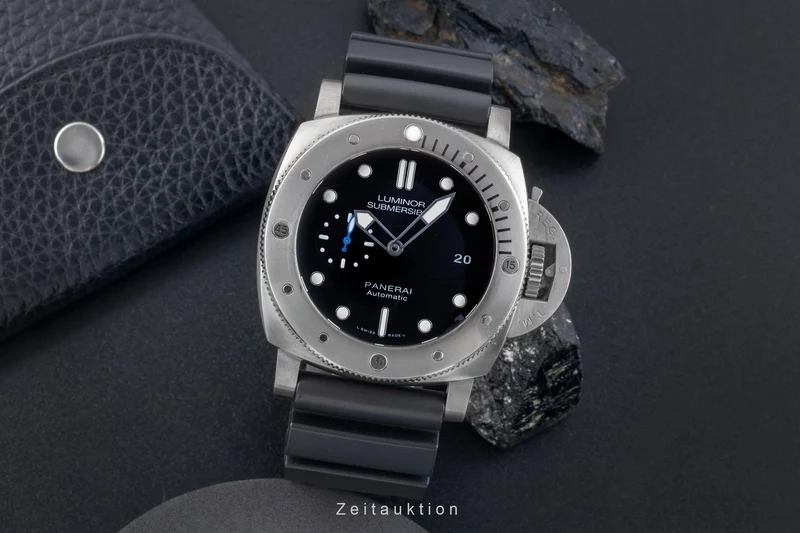 Panerai Submersible titanium automatic men's watch PAM01305 LP: 10900EUR [2505805]