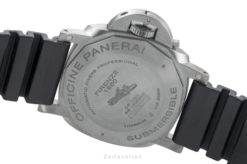 Panerai Submersible titanium automatic men's watch PAM01305 LP: 10900EUR [2505805]