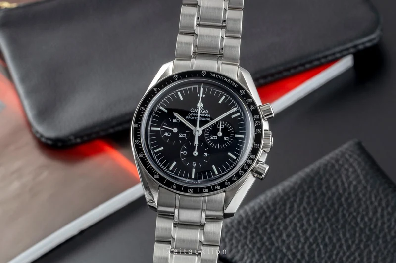 Omega Speedmaster Moonwatch chronograph steel manual winding men's watch 311.30.42.30.01.005 LP: 7600EUR [2506428]
