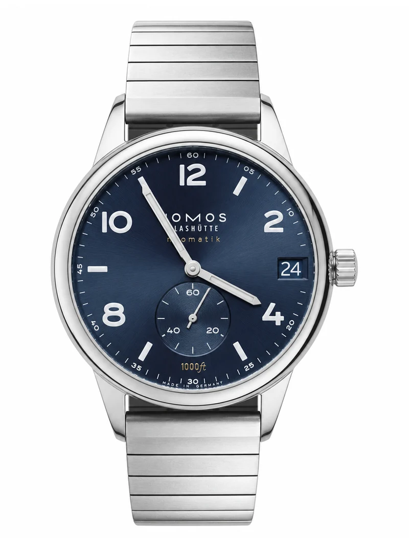 NOMOS Glashütte Club Sport Neomatik 42 Datum Blau