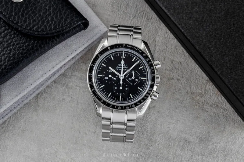 Omega Speedmaster Moonwatch chronograph steel manual winding men's watch 311.30.42.30.01.006 LP: 8700EUR [2502215]