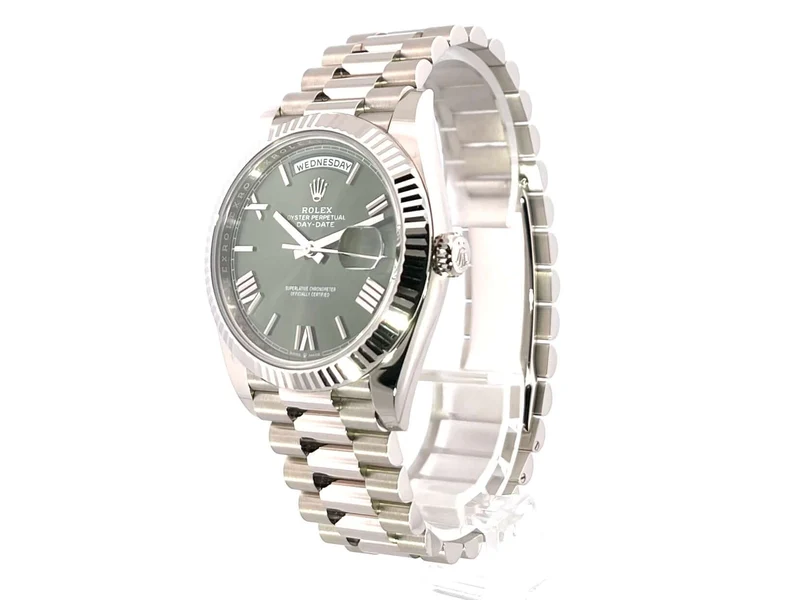 Rolex Day-Date 40 18 kt Weißgold 228239 Olivgrün R