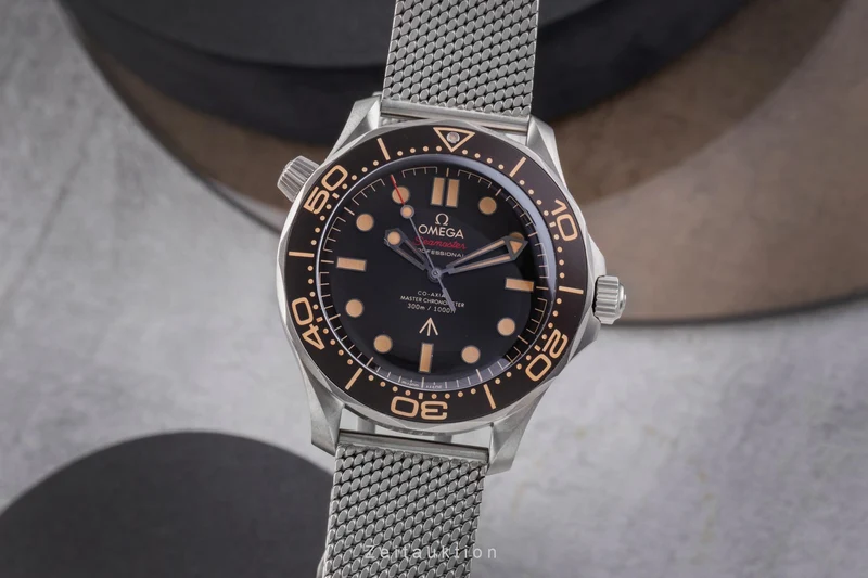 Omega Seamaster titanium automatic men's watch 210.90.42.20.01.001 LP: 10900EUR [2505998]