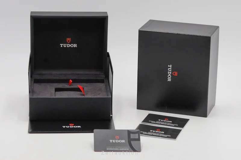 Tudor Black Bay steel automatic men's watch 79830RB LP: 4530EUR [2503802]