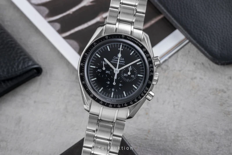 Omega Speedmaster Moonwatch chronograph steel manual winding men's watch 311.30.42.30.01.005 LP: 7600EUR [2505093]