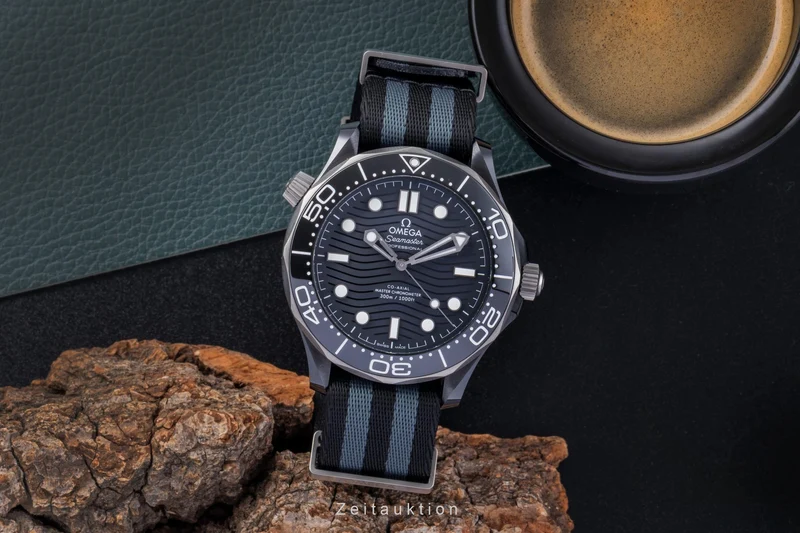 Omega Seamaster ceramic / titanium automatic men's watch 210.92.44.20.01.002 LP: 9700EUR [2506256]