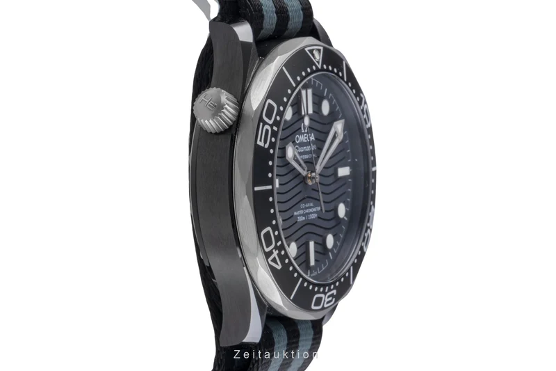 Omega Seamaster ceramic / titanium automatic men's watch 210.92.44.20.01.002 LP: 9700EUR [2506256]