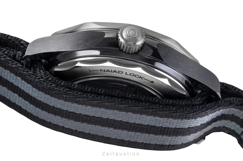 Omega Seamaster ceramic / titanium automatic men's watch 210.92.44.20.01.002 LP: 9700EUR [2506256]