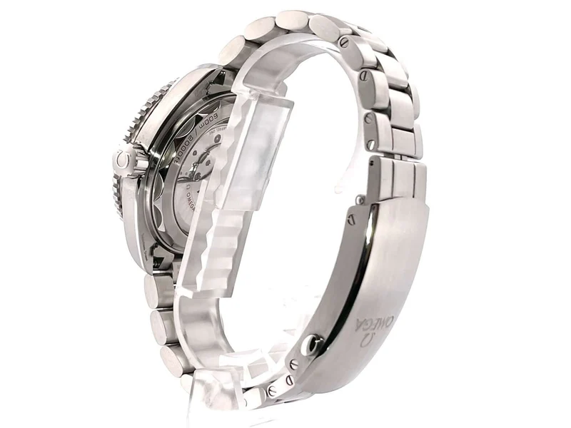 Omega Seamaster Planet Ocean 600m Master Chronometer 43.5 mm 215.30.44.21.01.001