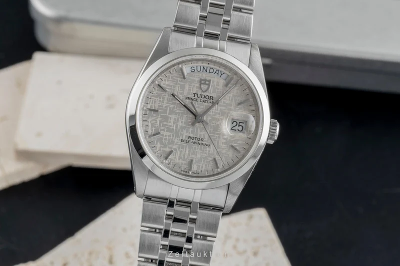 Tudor Date-Day steel automatic men's watch 76200 [2506121]