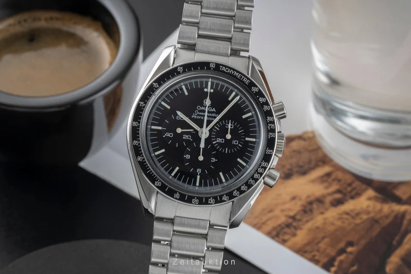 Omega Speedmaster Moonwatch chronograph steel manual winding men's watch 145.022 Vintage [2504084]