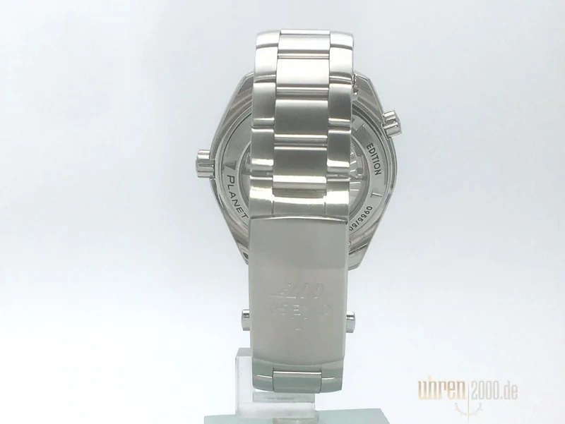 Omega Seamaster Planet Ocean 600m 232.30.42.21.01.004 James Bond Skyfall 007