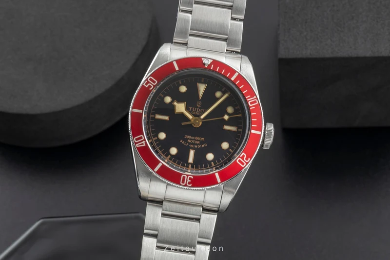 Tudor Black Bay steel automatic men's watch 79220R LP: 4580EUR [2505899]