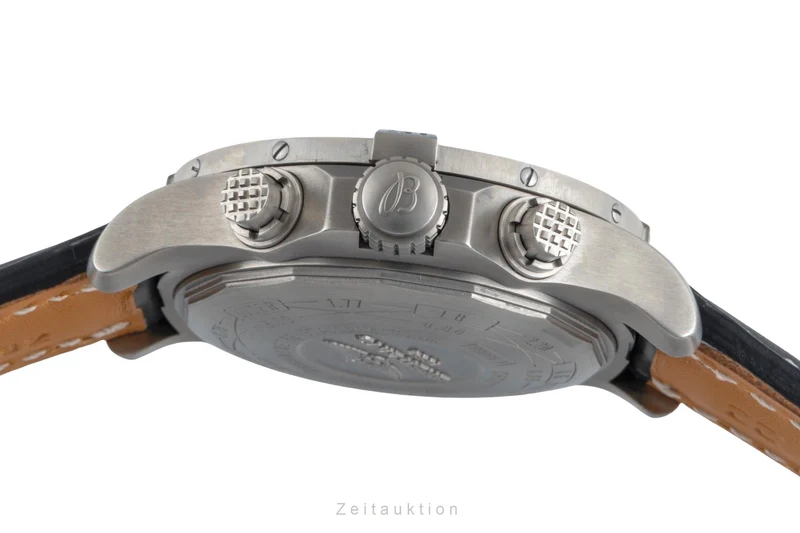 Breitling Avenger chronograph titanium automatic men's watch E13383 [2504692]