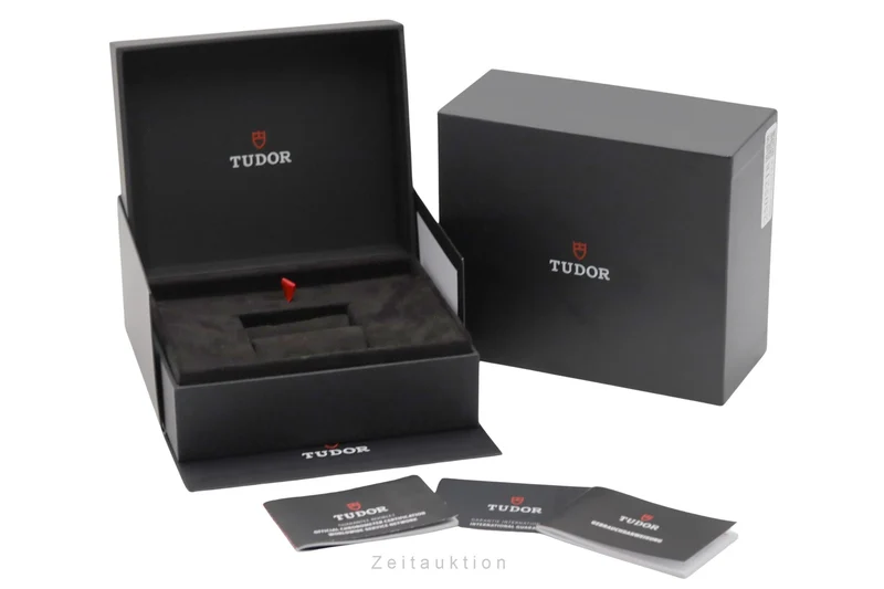 Tudor Black Bay steel automatic men's watch 79360N LP: 5760EUR [2505218]