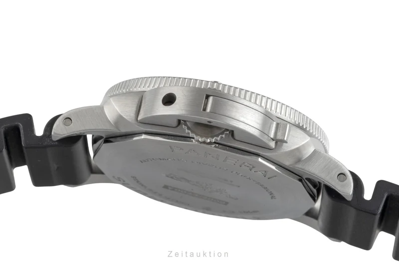 Panerai Submersible steel automatic men's watch PAM02223 LP: 9700EUR [2505662]