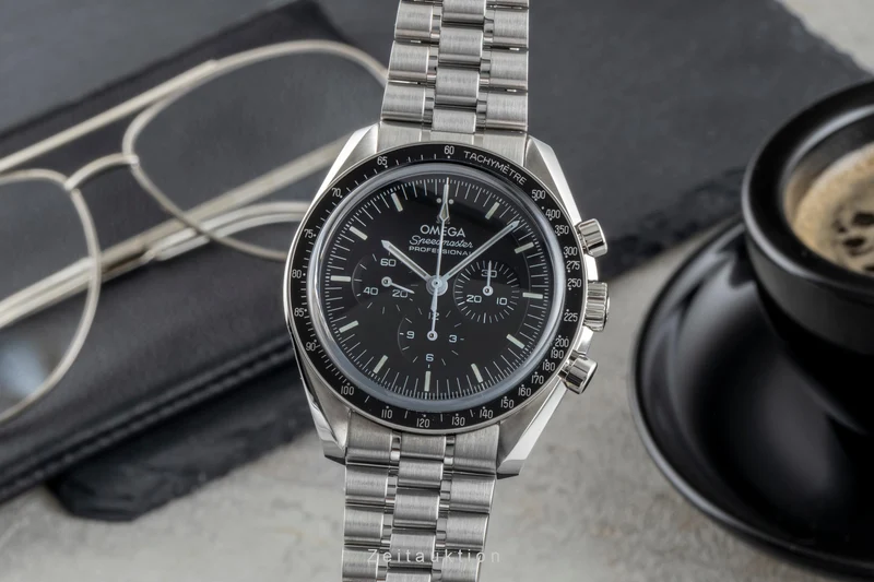 Omega Speedmaster Moonwatch chronograph steel manual winding men's watch 310.30.42.50.01.002 LP: 8700EUR [2505804]