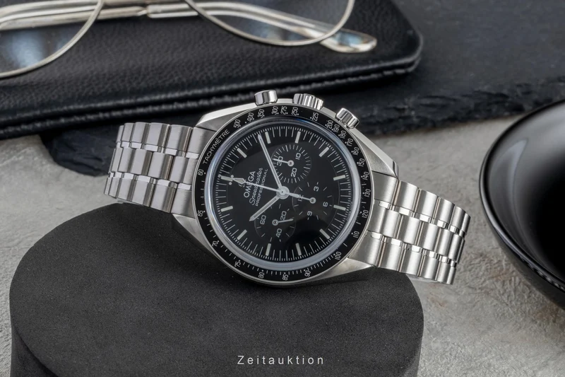 Omega Speedmaster Moonwatch chronograph steel manual winding men's watch 310.30.42.50.01.002 LP: 8700EUR [2505804]