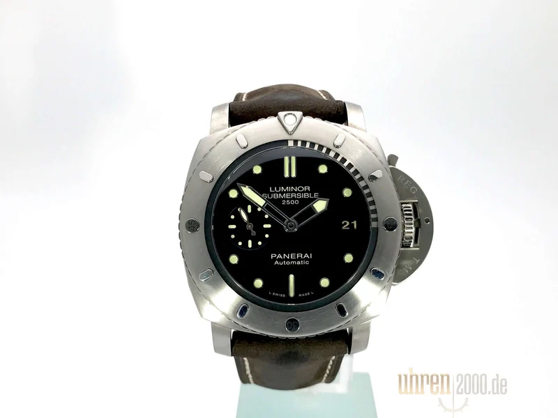 Panerai Luminor Submersible 1950 2500M PAM00364 3 Days Automatic Titan
