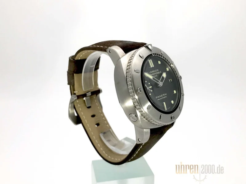 Panerai Luminor Submersible 1950 2500M PAM00364 3 Days Automatic Titan