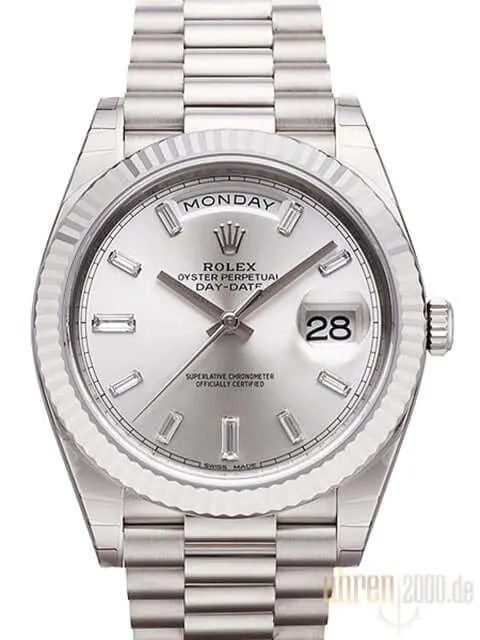 Rolex Day-Date 40 Weißgold 228239 Silber DIA