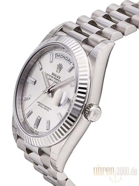 Rolex Day-Date 40 Weißgold 228239 Silber DIA