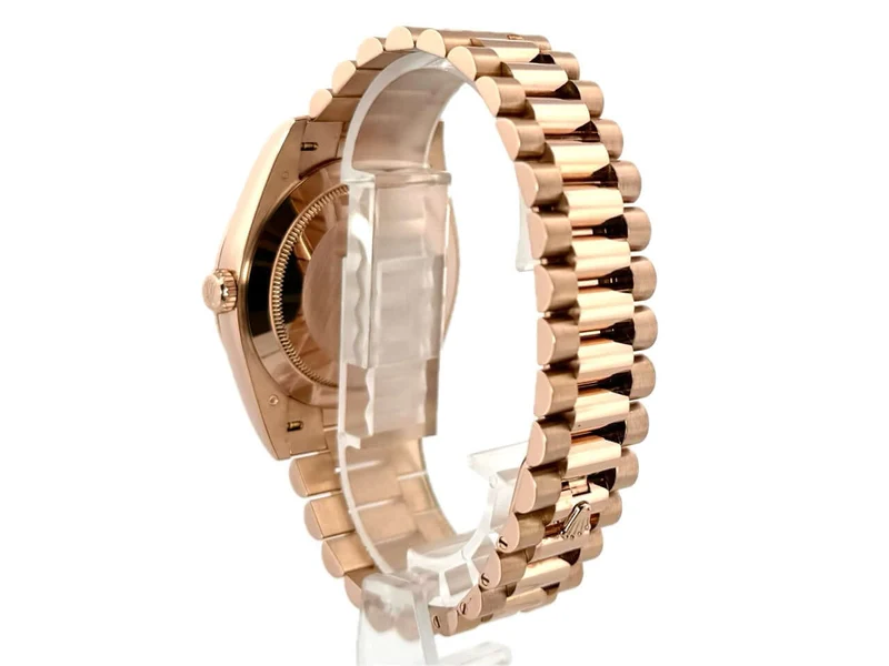Rolex Day-Date 40 Everose-Gold 228235 Sundust Diamant