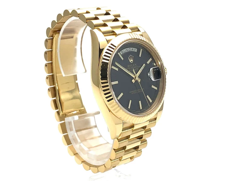 Rolex Day-Date 40 Gelbgold 228238 Schwarz Index