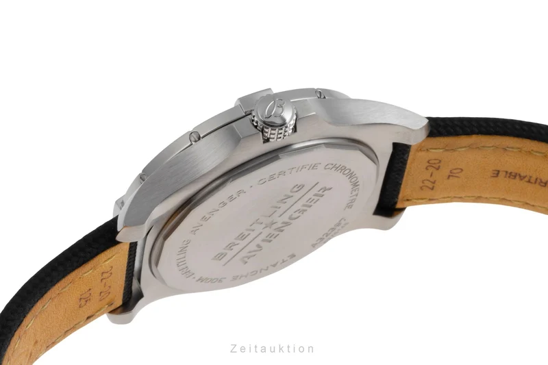 Breitling Avenger II GMT steel automatic men's watch A32397101A1X1 [2505626]