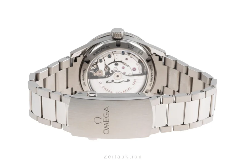 Omega Seamaster titanium automatic men's watch 233.90.41.21.03.001 LP: 7900EUR [2505184]
