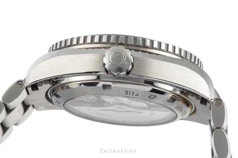 Omega Seamaster titanium automatic men's watch 232.90.44.22.03.001 LP: 9500EUR [2505883]