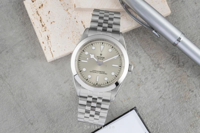Tudor Black Bay steel automatic men's watch 79660 LP: 4150EUR [2504652]