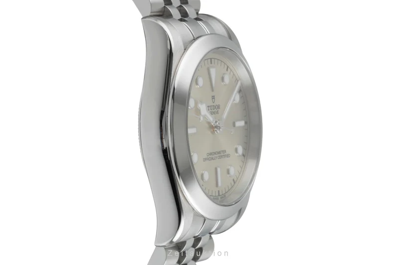 Tudor Black Bay steel automatic men's watch 79660 LP: 4150EUR [2504652]