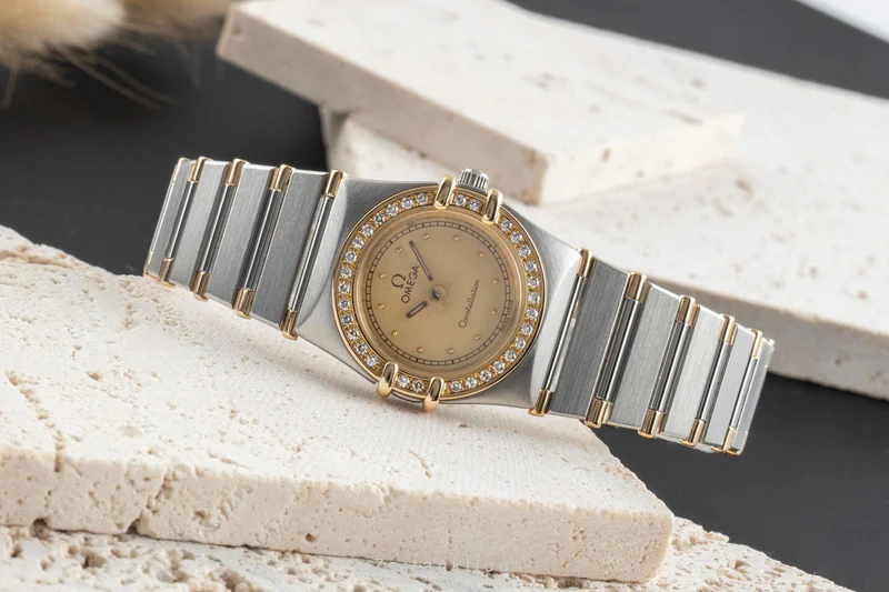 Omega Constellation steel / gold quartz women's watch 895.1080.1 LP: 9600EUR [2504490]