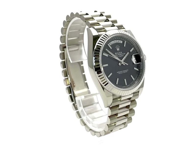Rolex Day-Date 40 Weißgold 228239 Schwarz