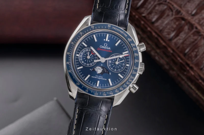Omega Speedmaster chronograph steel automatic men's watch 304.33.44.52.03.001 LP: 12200EUR [2505261]