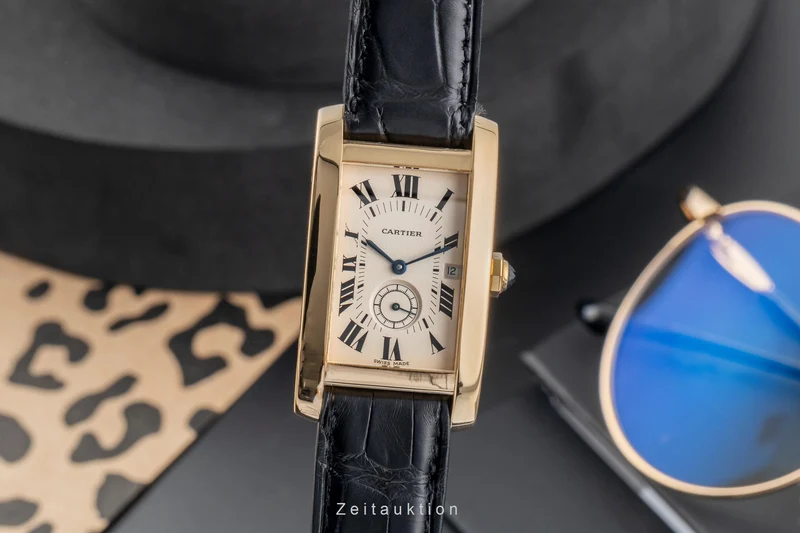 Cartier Tank Américaine 18 ct gold quartz men's watch W2600951, 8012905 [2504068]