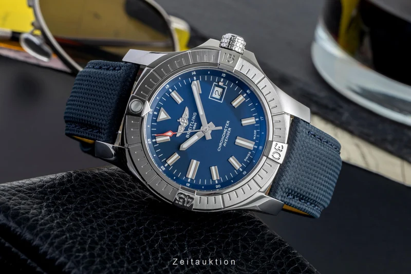 Breitling Avenger steel automatic men's watch A17318 LP: 4800EUR [2505160]