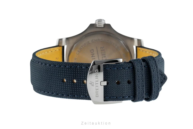 Breitling Avenger steel automatic men's watch A17318 LP: 4800EUR [2505160]