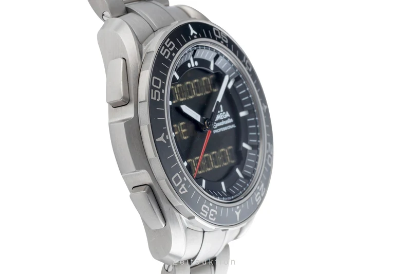 Omega Speedmaster chronograph titanium quartz men's watch 318.90.45.79.01.001 [2505301]