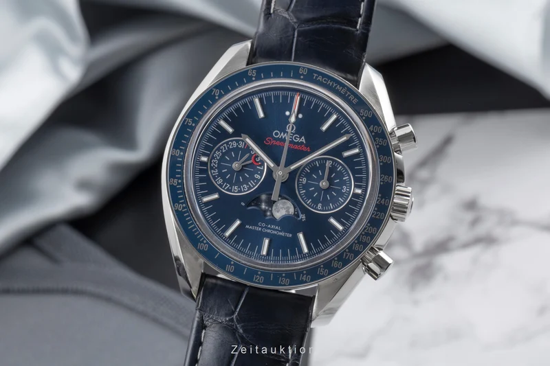 Omega Speedmaster chronograph steel automatic men's watch 304.33.44.52.03.001 LP: 12000EUR [2504675]