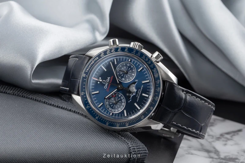 Omega Speedmaster chronograph steel automatic men's watch 304.33.44.52.03.001 LP: 12000EUR [2504675]
